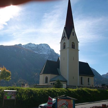 Gasthof Zum Loewen Sankt Jakob im Lesachtal Exterior photo
